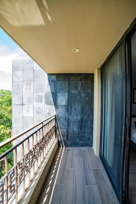 Exclusive Ph Art House Free Access 2 The Beach Tulum